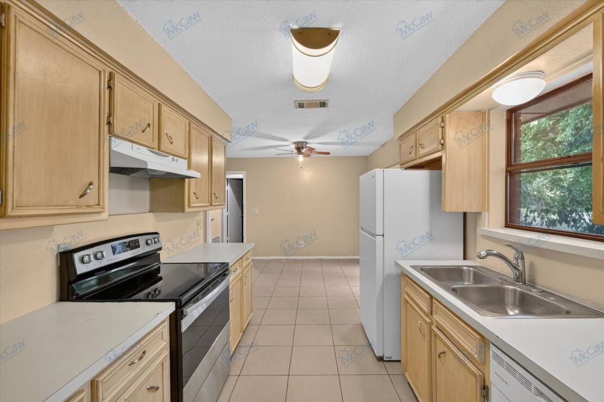 Apartment for rent at 1410 White Way, McKinney, TX 75069