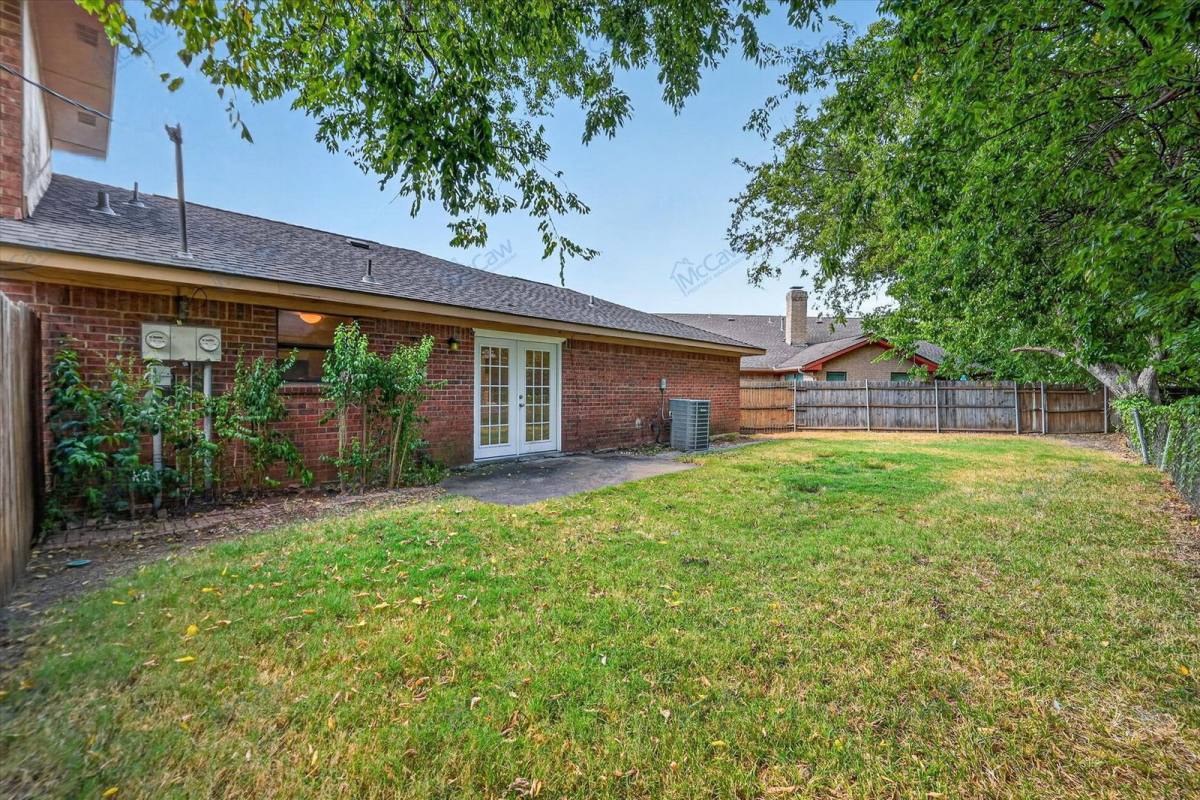 Apartment for rent at 1410 White Way, McKinney, TX 75069