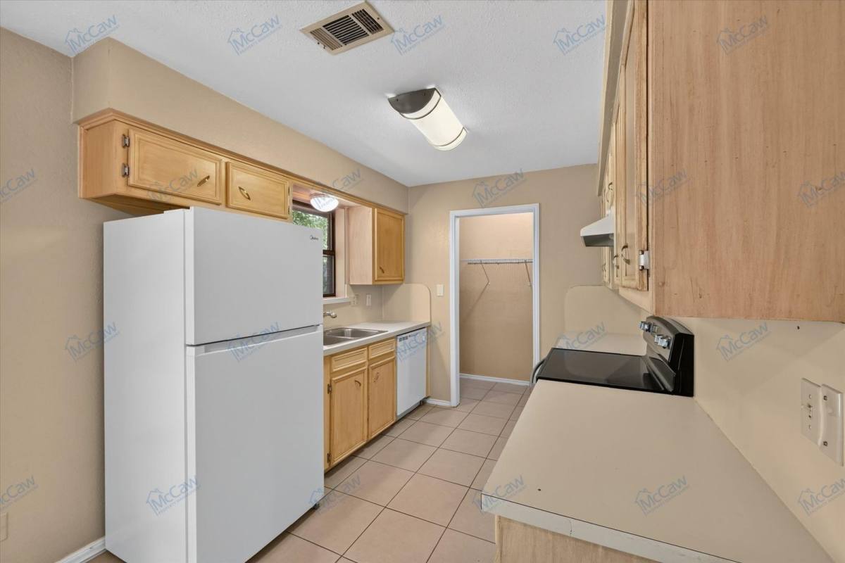 Apartment for rent at 1410 White Way, McKinney, TX 75069