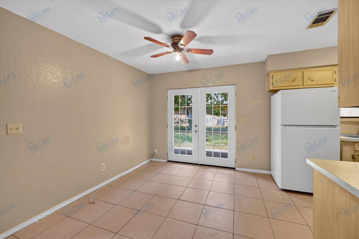 Apartment for rent at 1410 White Way, McKinney, TX 75069