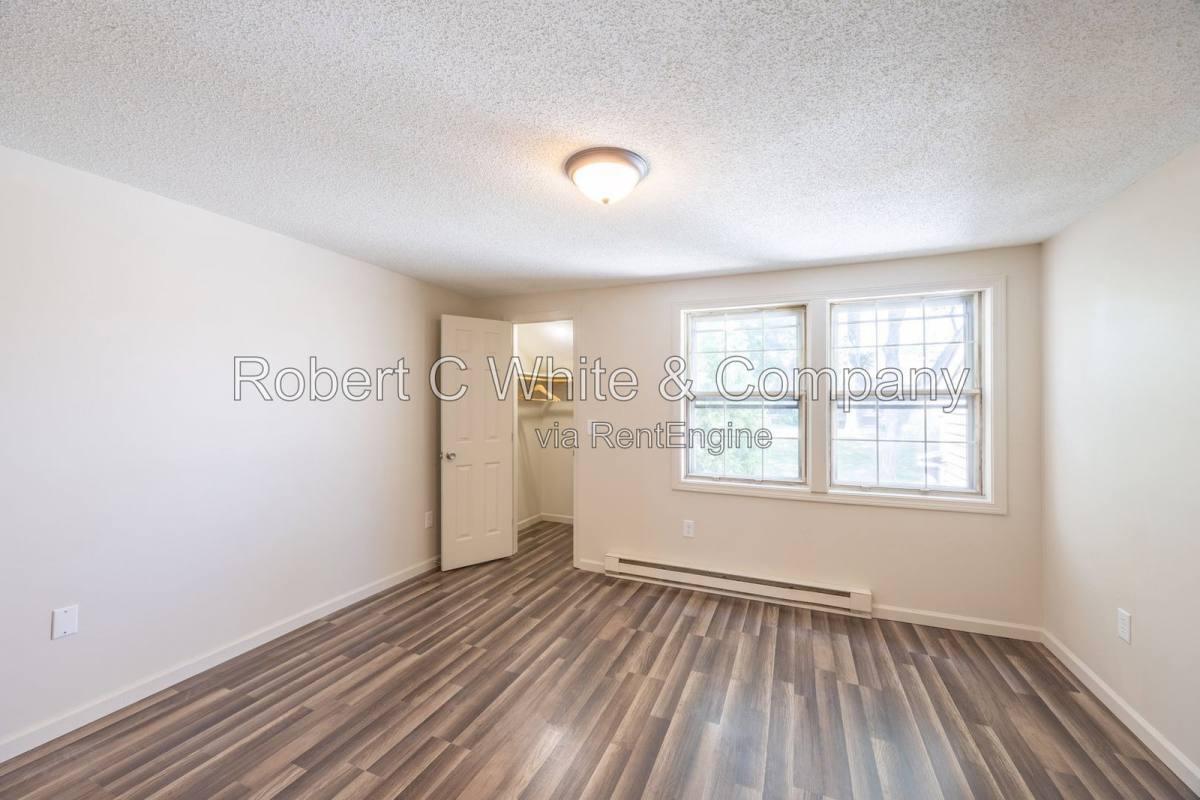 Townhouse for rent at 45 Rising Trail Dr, Middletown, CT 06457