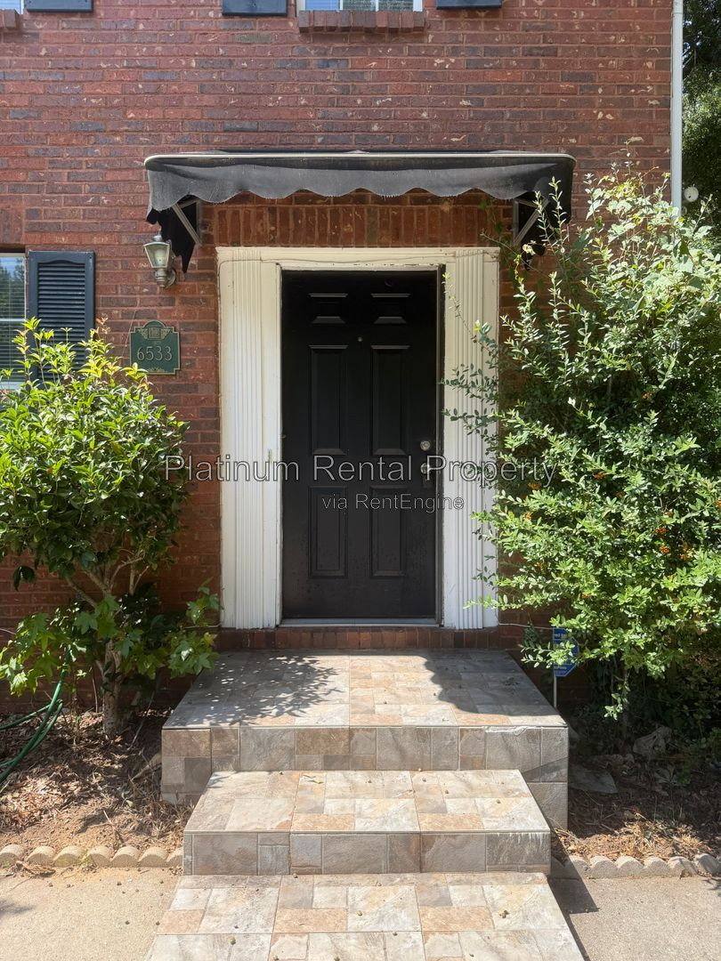 Townhouse for rent at 6533 Meadow Rue Dr, Peachtree Corners, GA 30092