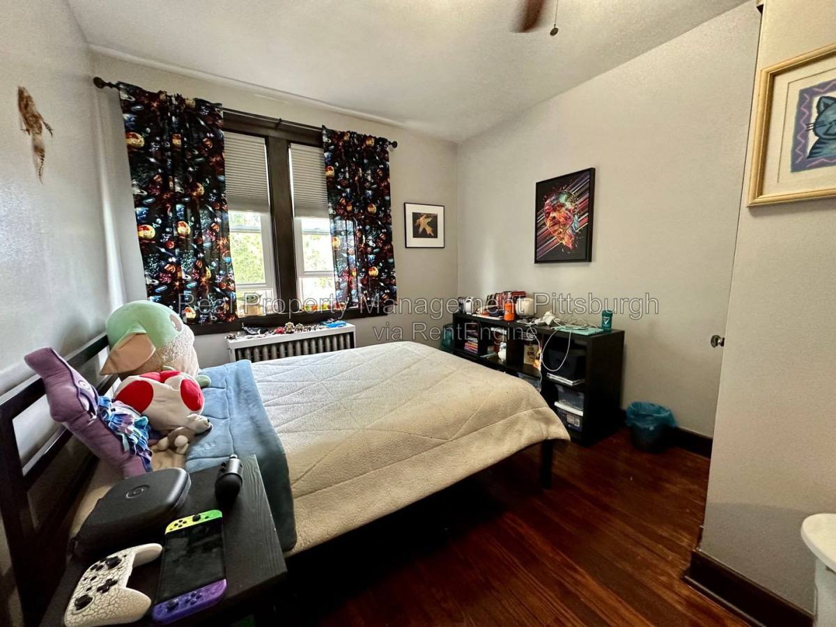 House for rent at 704 Montclair St, Pittsburgh, PA 15217