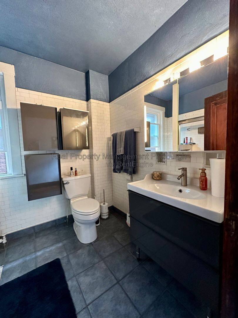 House for rent at 704 Montclair St, Pittsburgh, PA 15217