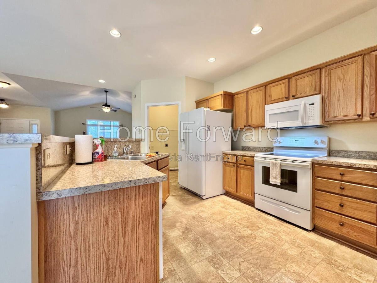 House for rent at 1717 Bettys Court, Lexington, KY 40505