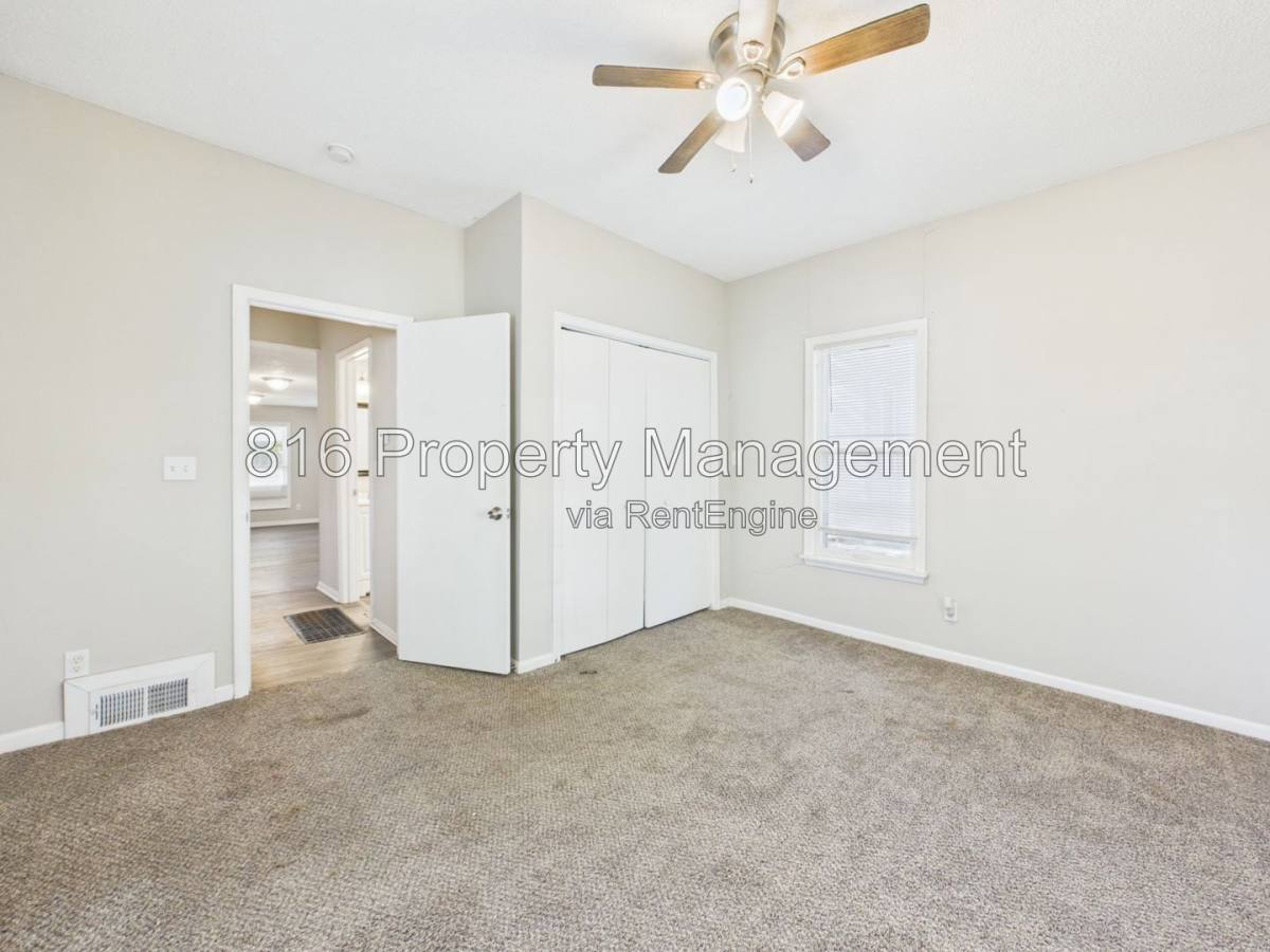 Apartment for rent at 1120 Connecticut St, Lawrence, KS 66044