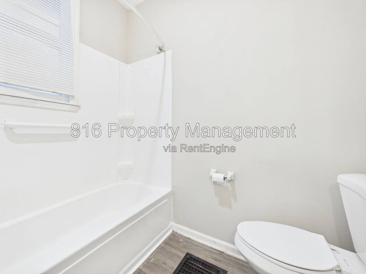 Apartment for rent at 1120 Connecticut St, Lawrence, KS 66044