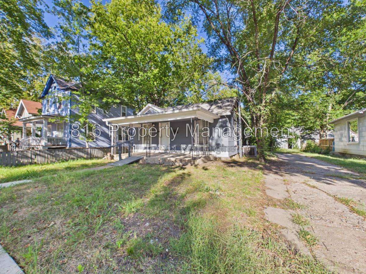 Apartment for rent at 1120 Connecticut St, Lawrence, KS 66044