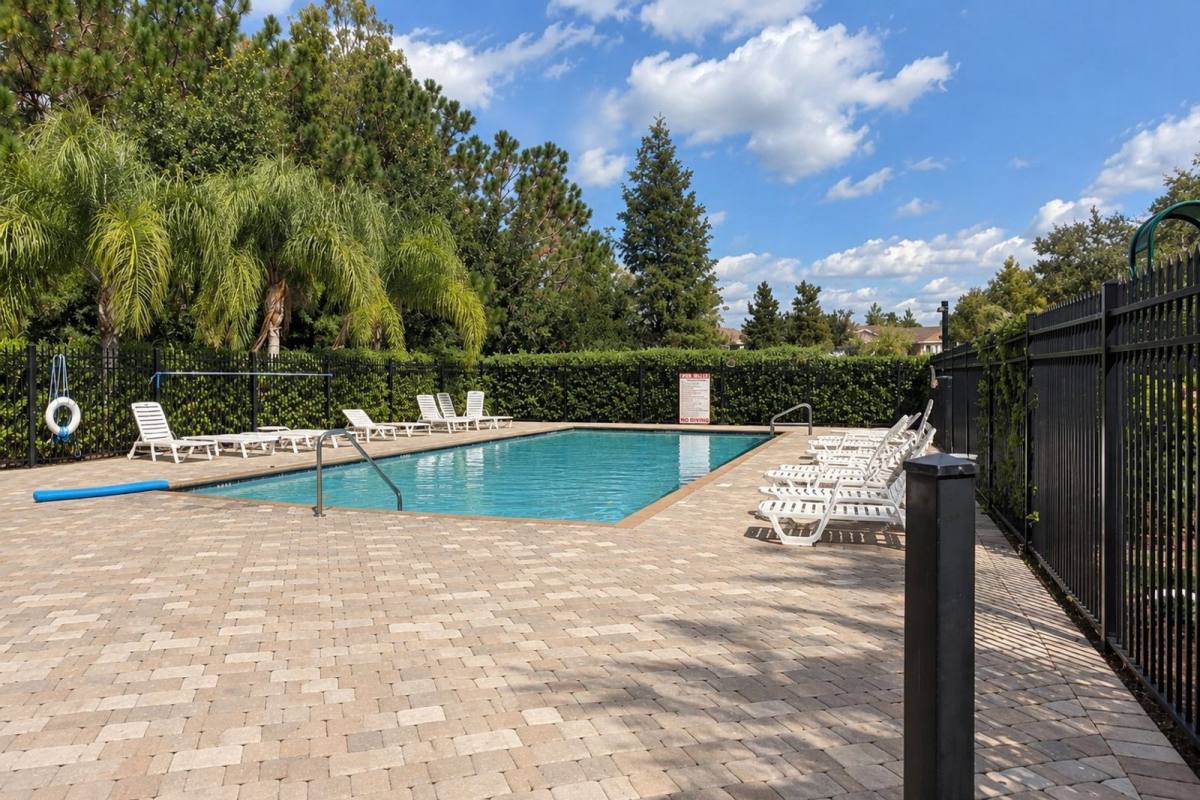 Townhouse for rent at 9407 Tawnyberry St, Orlando, FL 32832