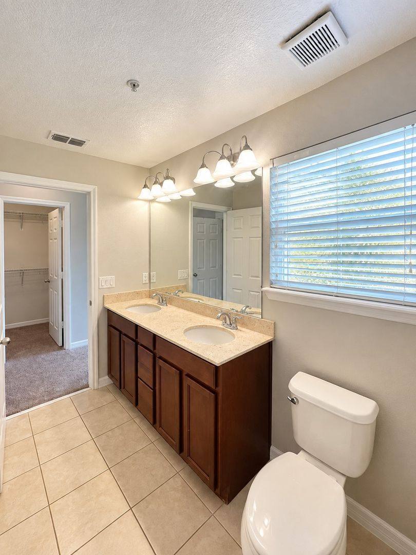 Townhouse for rent at 9407 Tawnyberry St, Orlando, FL 32832