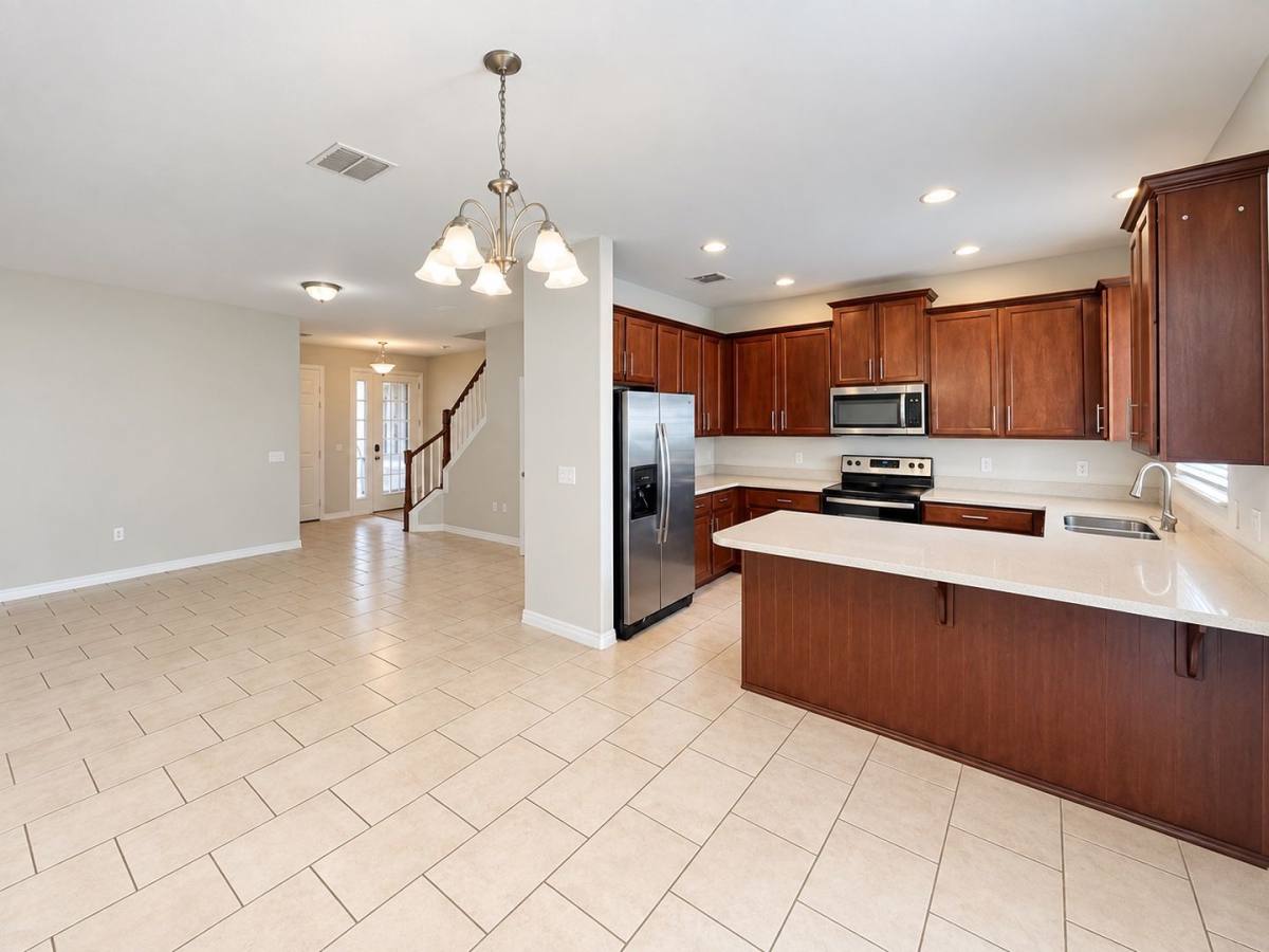 Townhouse for rent at 9407 Tawnyberry St, Orlando, FL 32832