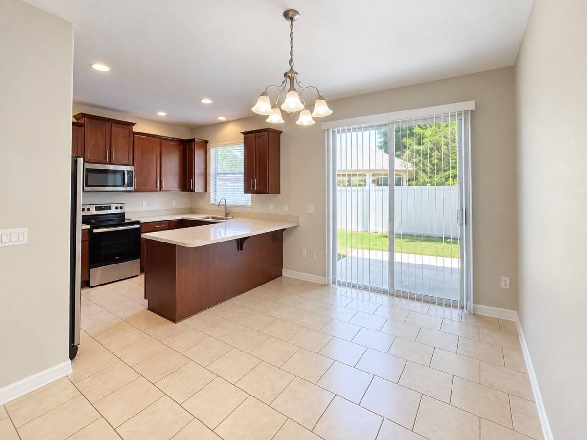 Townhouse for rent at 9407 Tawnyberry St, Orlando, FL 32832