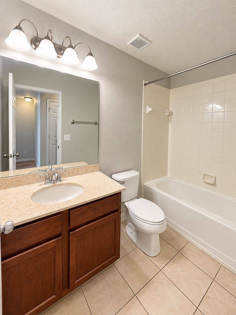 Townhouse for rent at 9407 Tawnyberry St, Orlando, FL 32832