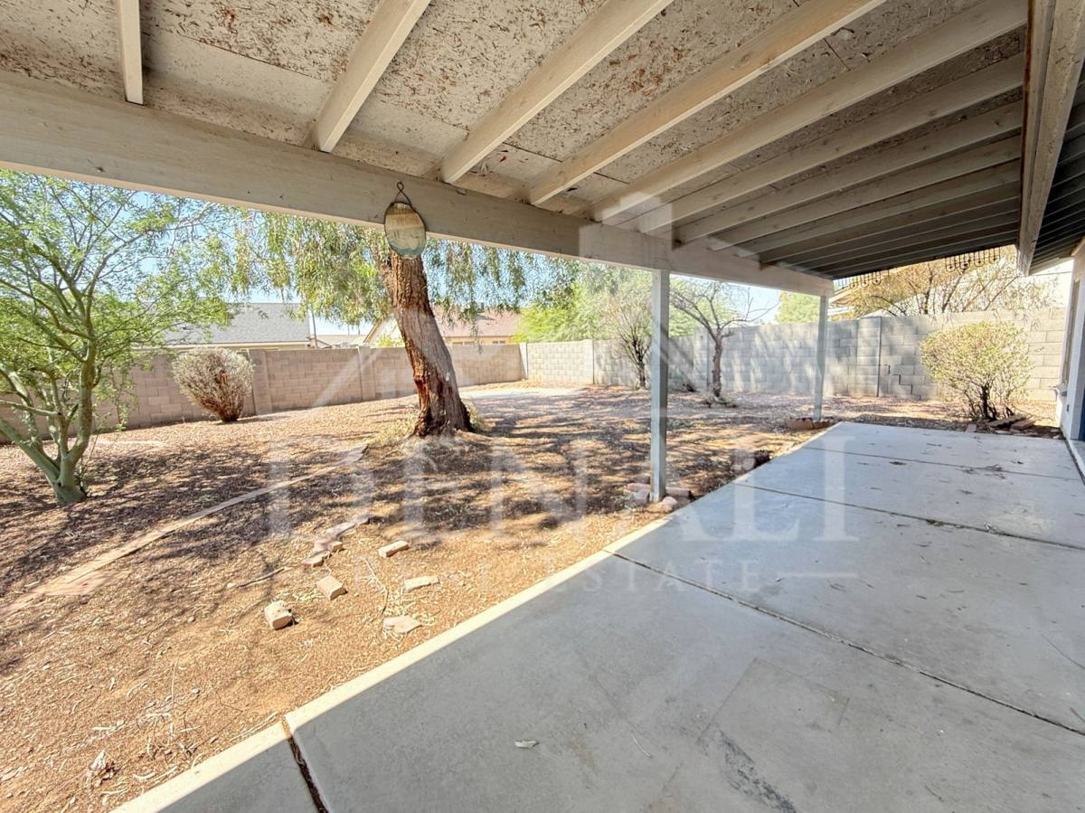 10225 W Windsor Blvd, Glendale, AZ 85307 - House for Rent - Image 12