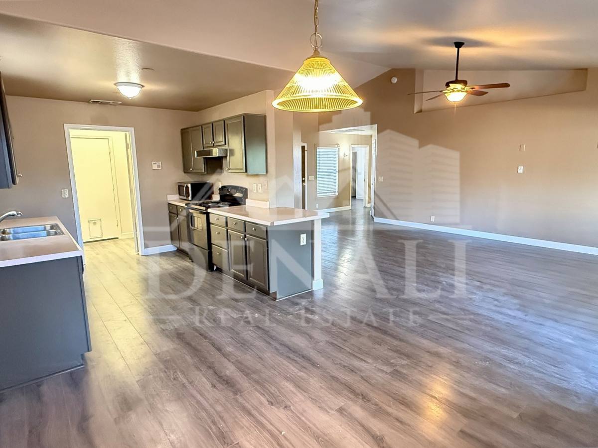 10225 W Windsor Blvd, Glendale, AZ 85307 - House for Rent - Image 17