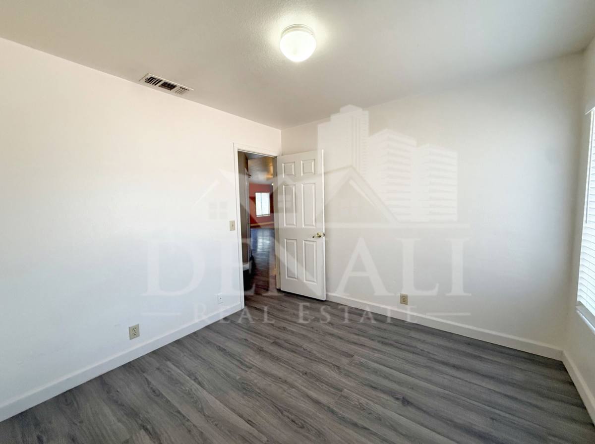 10225 W Windsor Blvd, Glendale, AZ 85307 - House for Rent - Image 11