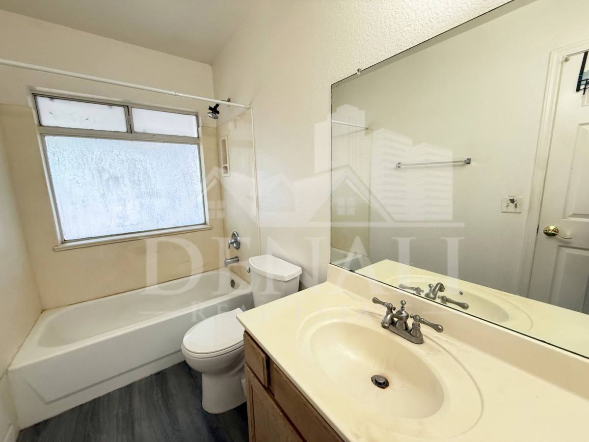 10225 W Windsor Blvd, Glendale, AZ 85307 - House for Rent - Image 8