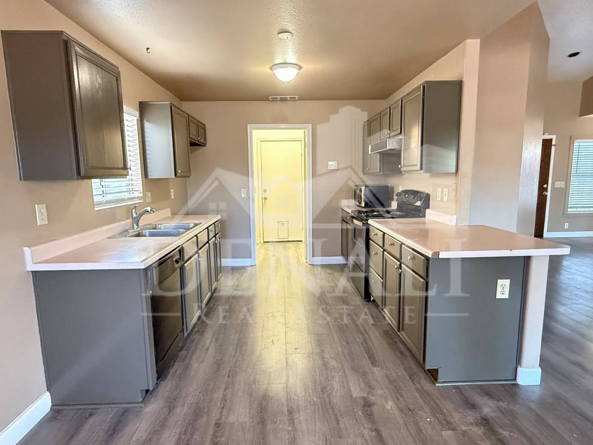 10225 W Windsor Blvd, Glendale, AZ 85307 - House for Rent - Image 15