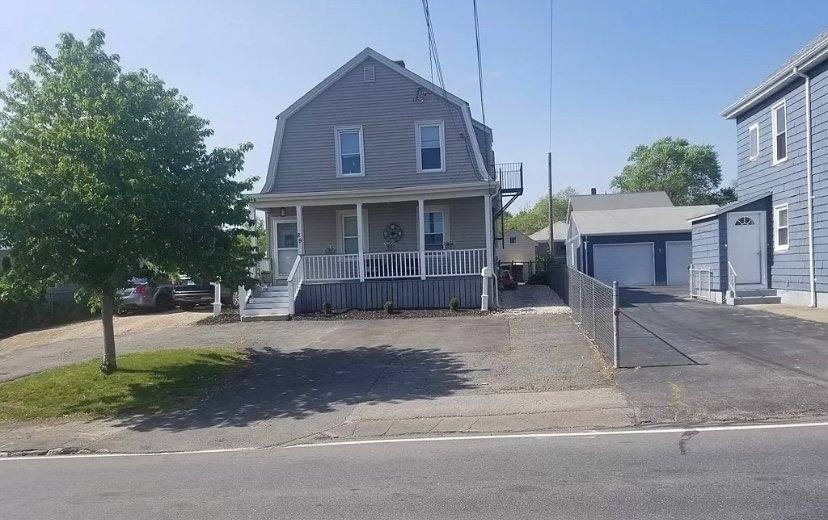 Apartment for rent at 29 Slocum St #2, Acushnet, MA 02743