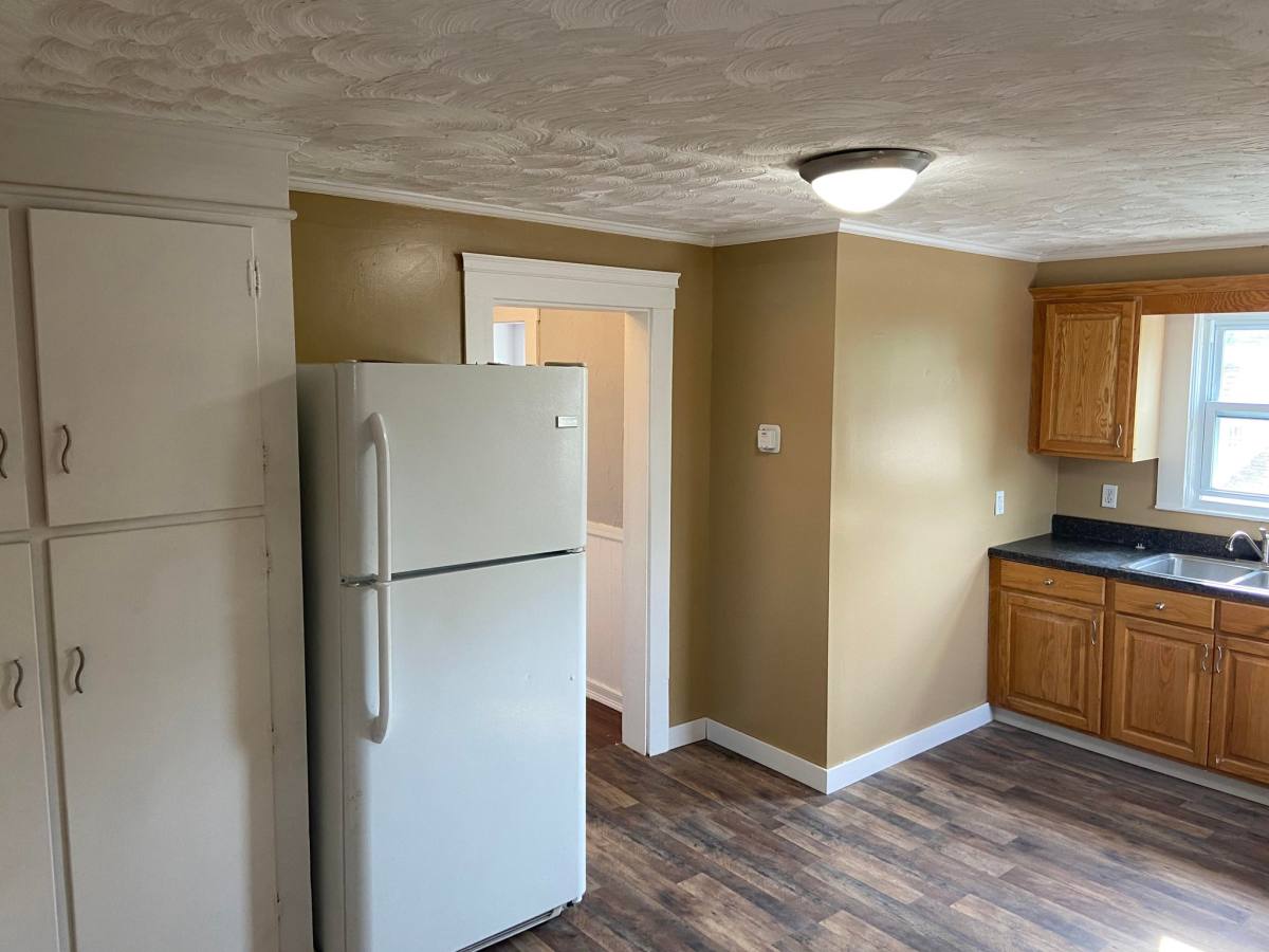 Apartment for rent at 29 Slocum St #2, Acushnet, MA 02743