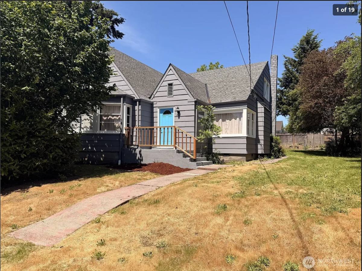 House for rent at 1715 S 40th St, Tacoma, WA 98418