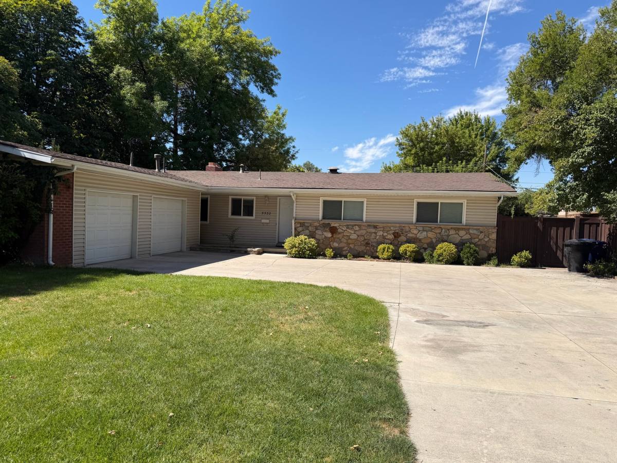 House for rent at 5532 Woodcrest Dr, Salt Lake City, UT 84117