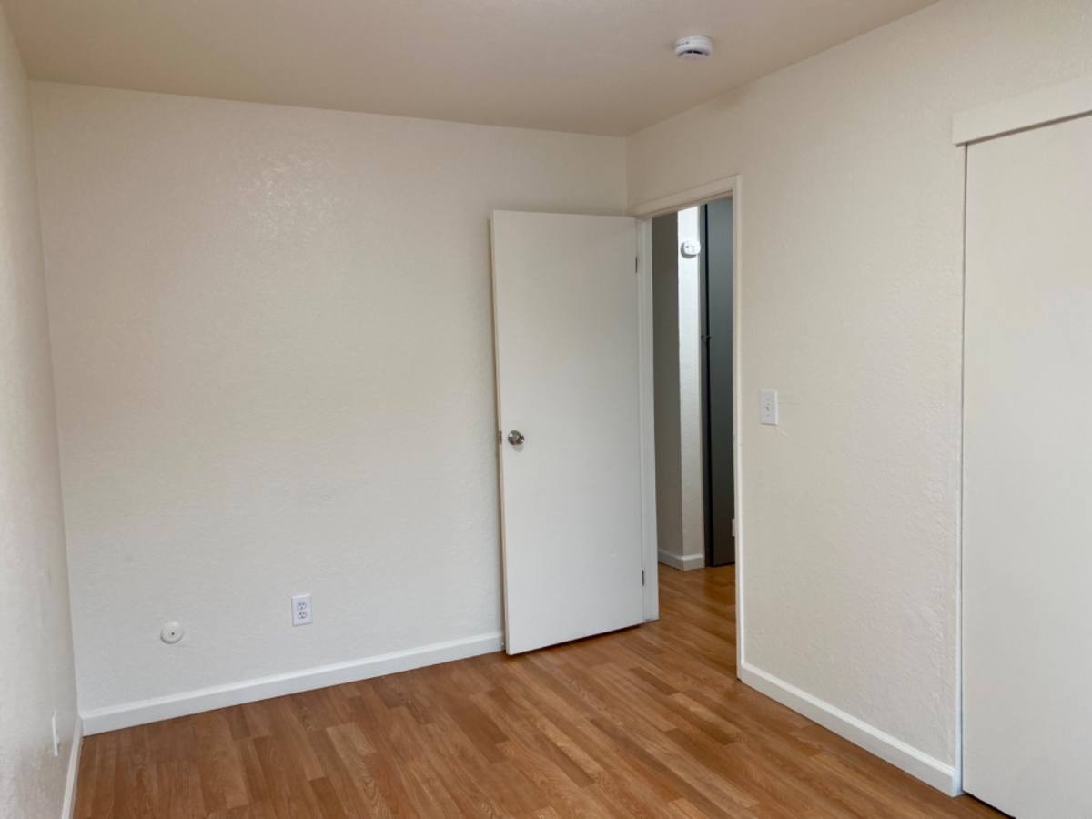 Apartment for rent at 220 W Carlton Way #6, Tracy, CA 95376
