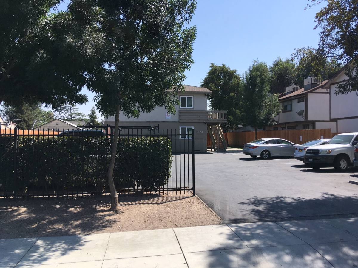 Apartment for rent at 220 W Carlton Way #6, Tracy, CA 95376