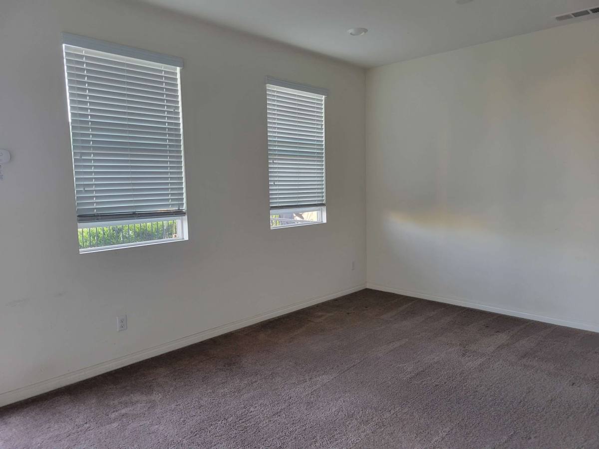 Townhouse for rent at 40233 Calle Real, Murrieta, CA 92563