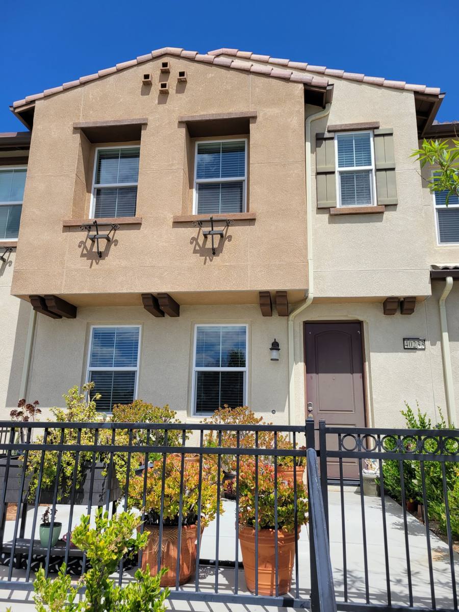 Townhouse for rent at 40233 Calle Real, Murrieta, CA 92563