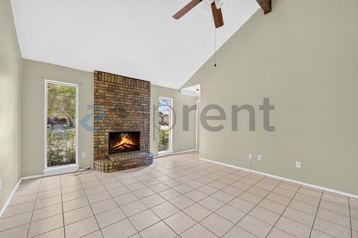 Apartment for rent at 604 Lost Springs Court #B, Arlington, TX 76012