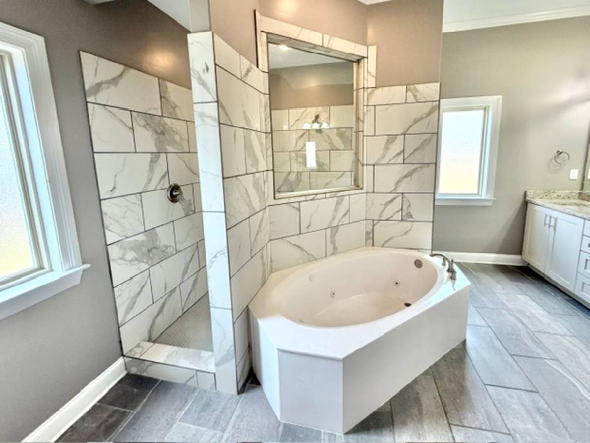 Apartment for rent at 100 Birkdale Dr, Oakland, TN 38060