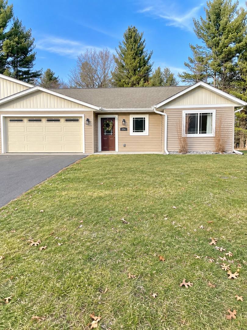 Apartment for rent at 122-124 Hickory Lane, Eau Claire, WI 54703