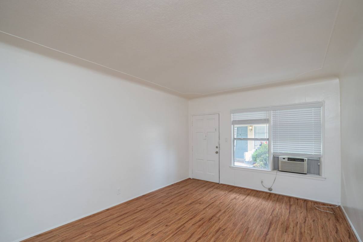 Apartment for rent at 2111-2117 1 2 Griffith Park Blvd, Los Angeles, CA 90039