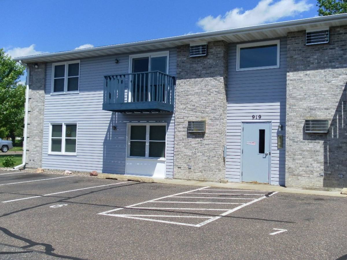 Apartment for rent at 919 Briar Lane, Altoona, WI 54720