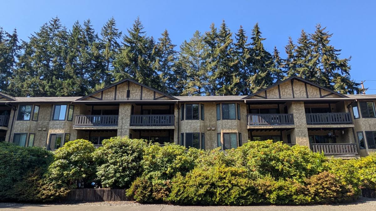 Apartment for rent at 1912 N Oakes, Tacoma, WA 98406
