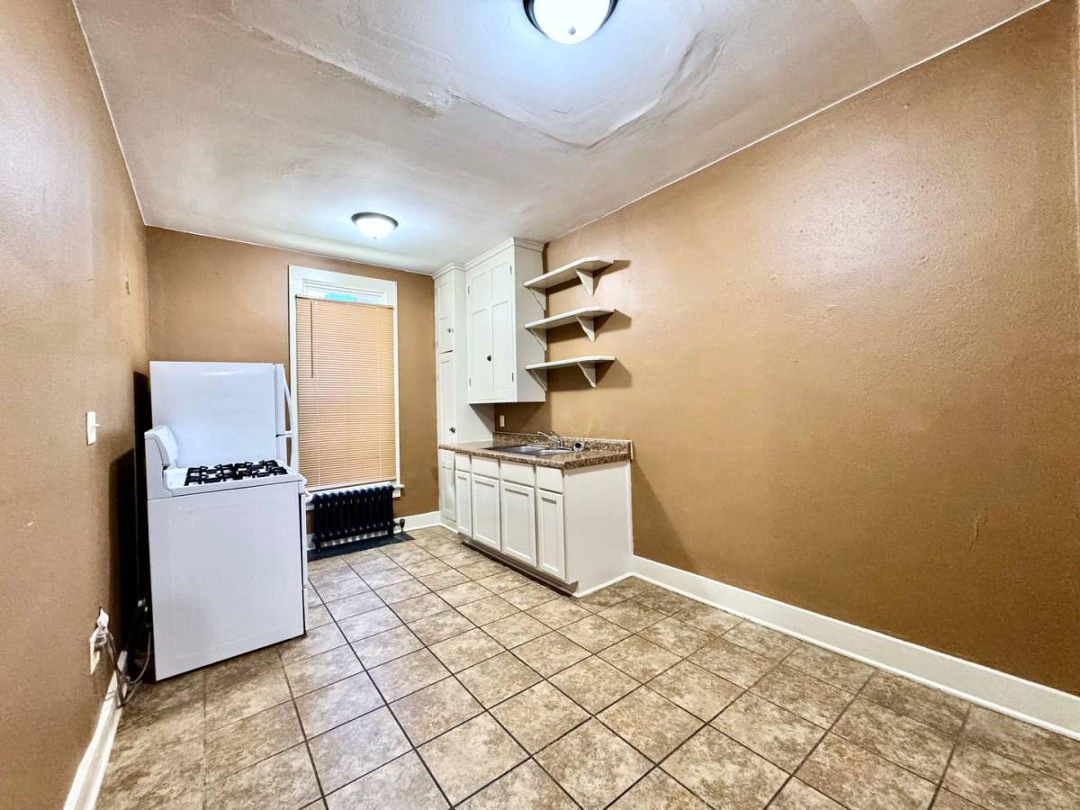 Apartment for rent at 638 N Main St, Piqua, OH 45356