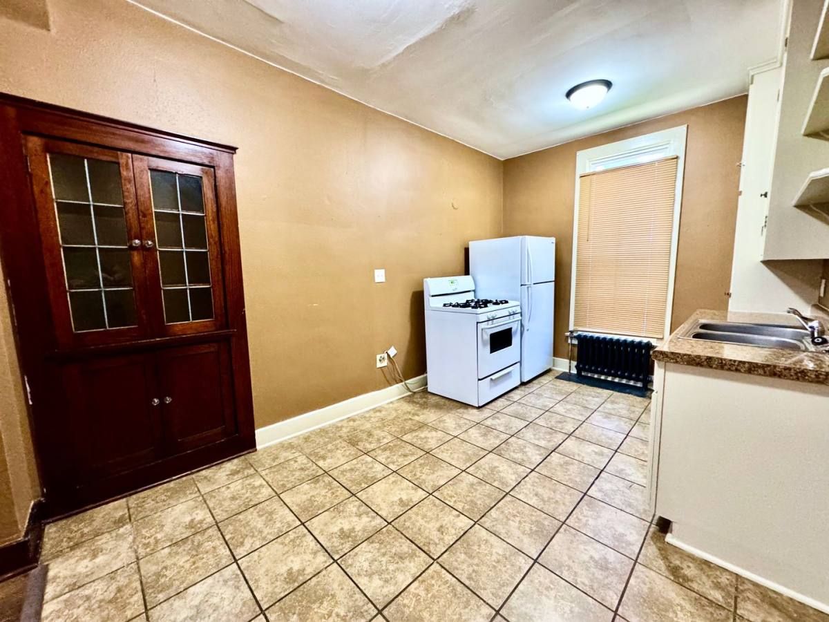 Apartment for rent at 638 N Main St, Piqua, OH 45356