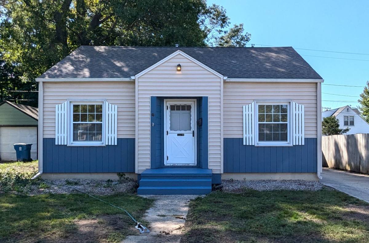 House for rent at 1383 Montague Ave, Muskegon, MI 49442