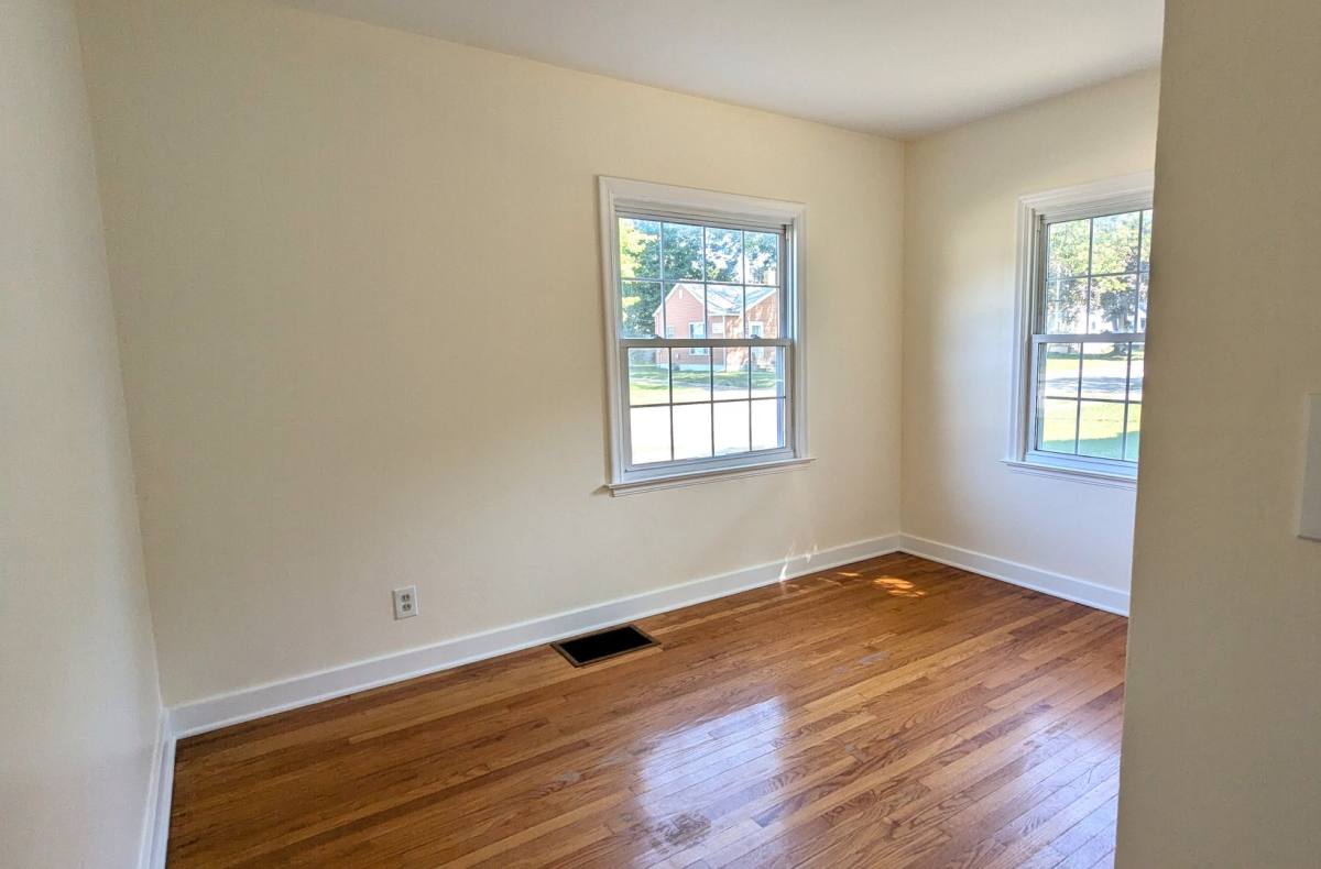 House for rent at 1383 Montague Ave, Muskegon, MI 49442