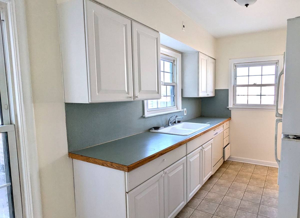 House for rent at 1383 Montague Ave, Muskegon, MI 49442