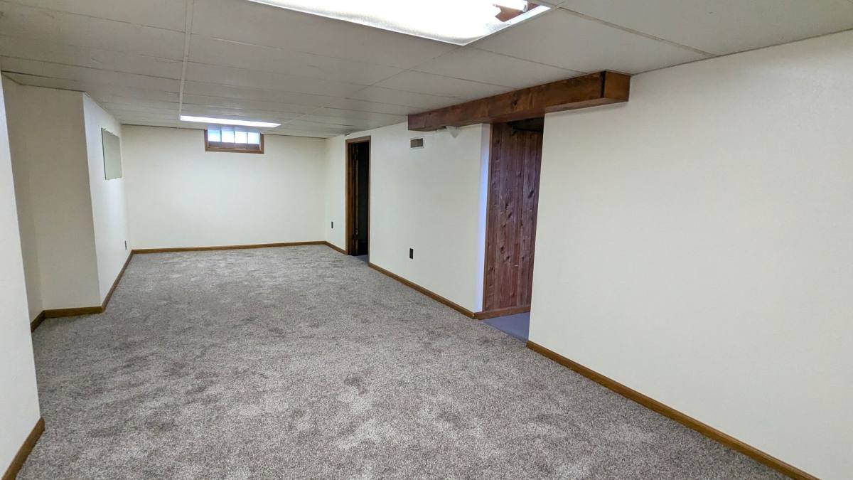 House for rent at 1383 Montague Ave, Muskegon, MI 49442
