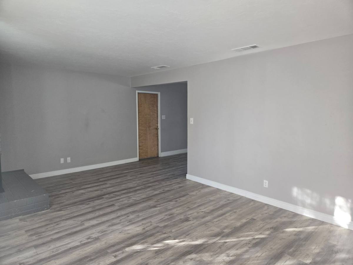 2227 S Terrace St, Visalia, CA 93277 - House for Rent - Image 3
