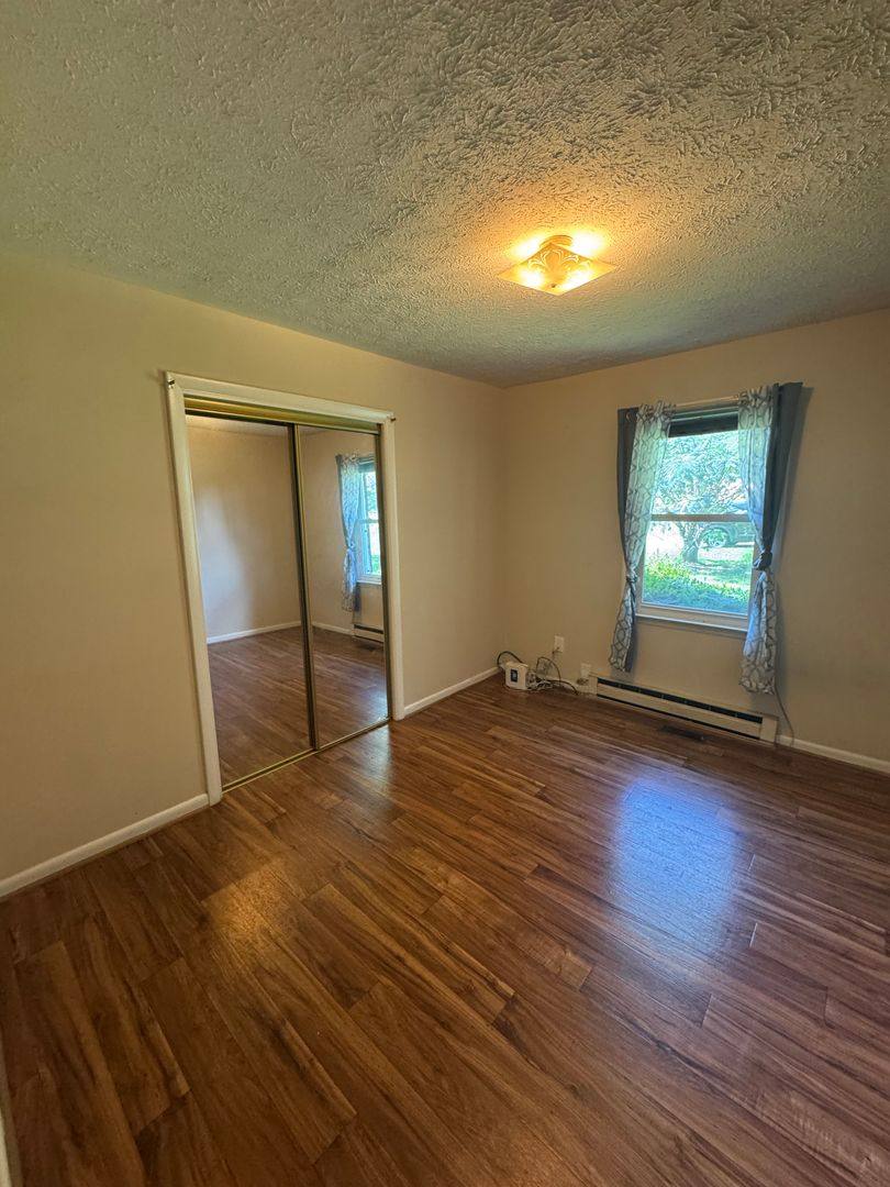 House for rent at 2735 Tablerock Rd, Lenoir, NC 28645