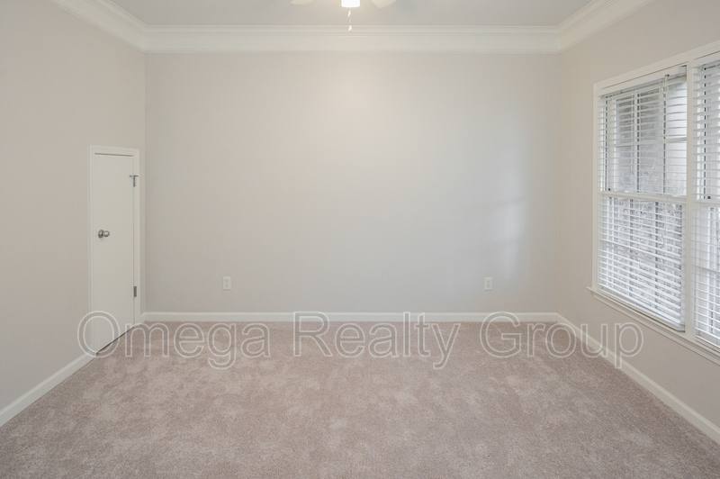 Townhouse for rent at 2335 Acton Park Circle, Birmingham, AL 35243