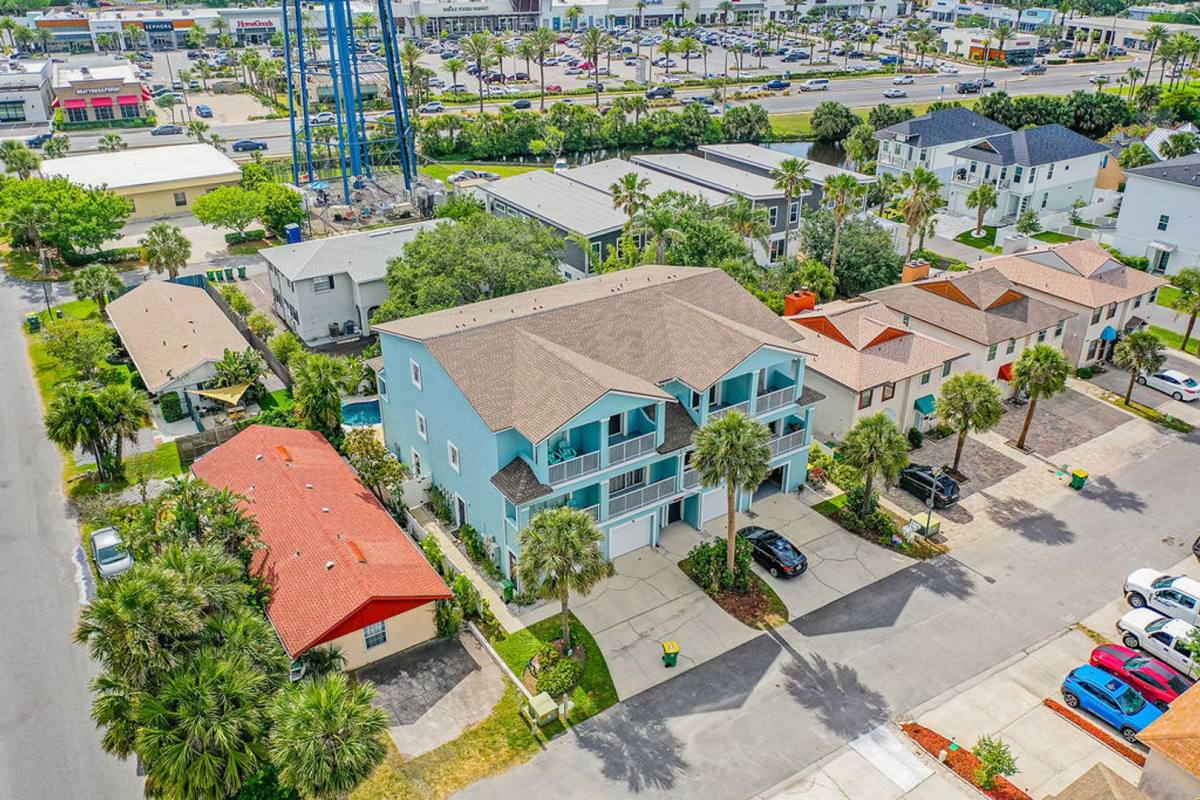 Apartment for rent at 2114 Gail Ave #C, Jacksonville Beach, FL 32250