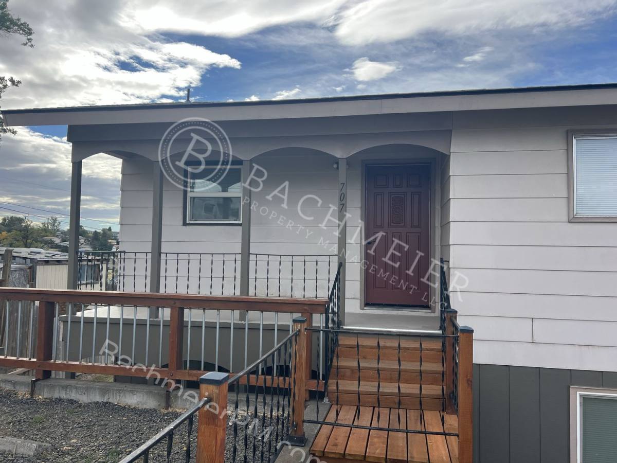 Apartment for rent at 707 SE 6th St, Pendleton, OR 97801