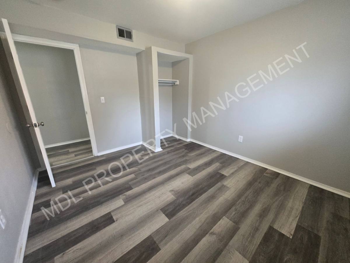 Apartment for rent at 2803 S Jefferson, Saginaw, MI 48601
