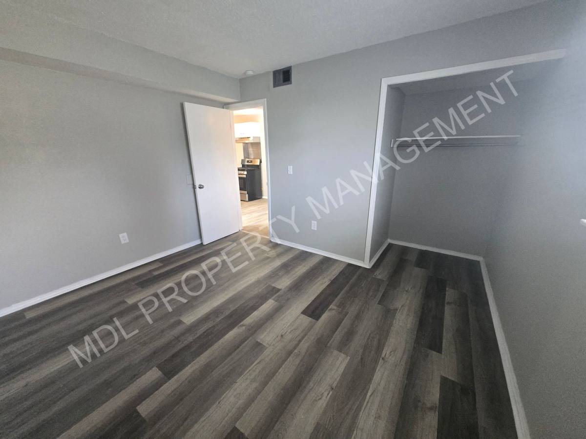 Apartment for rent at 2803 S Jefferson, Saginaw, MI 48601