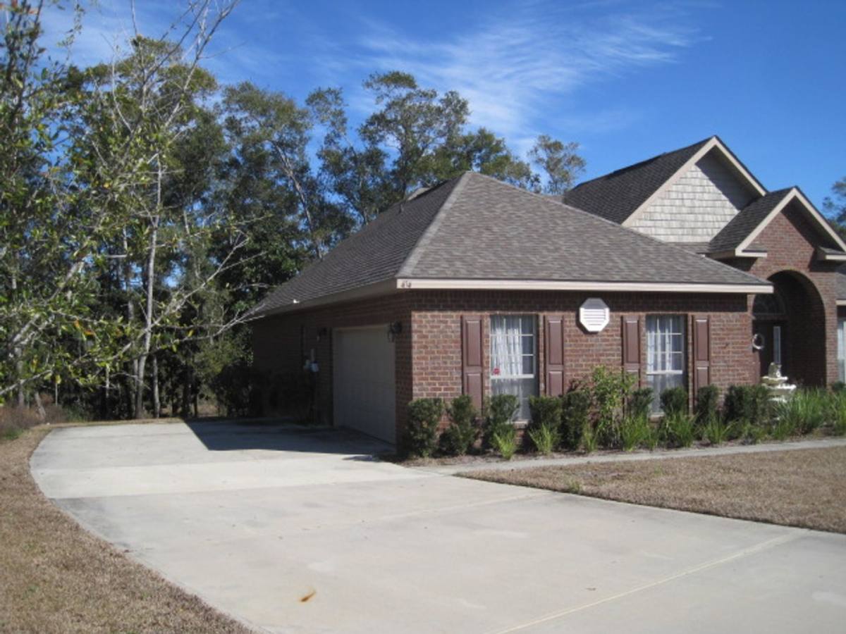 474 Mango Lane, Freeport, FL 32439 - House for Rent - Image 2